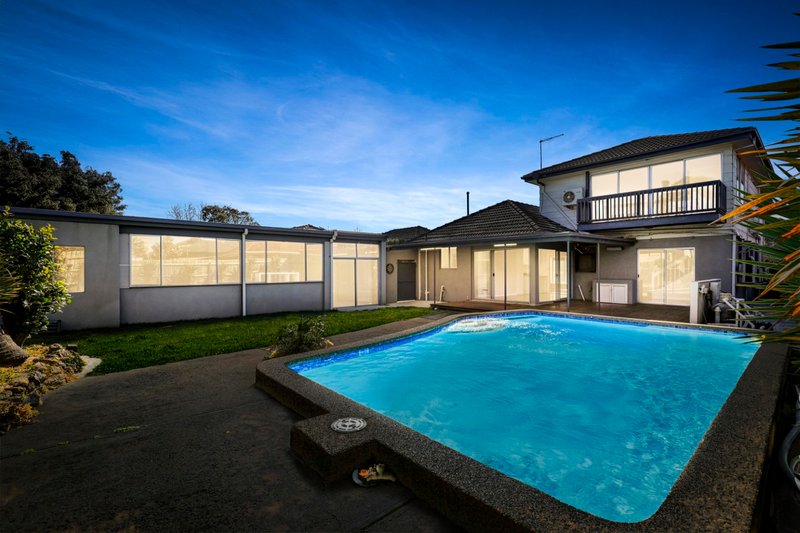 Photo - 6 Warren Road, Cheltenham VIC 3192 - Image 6