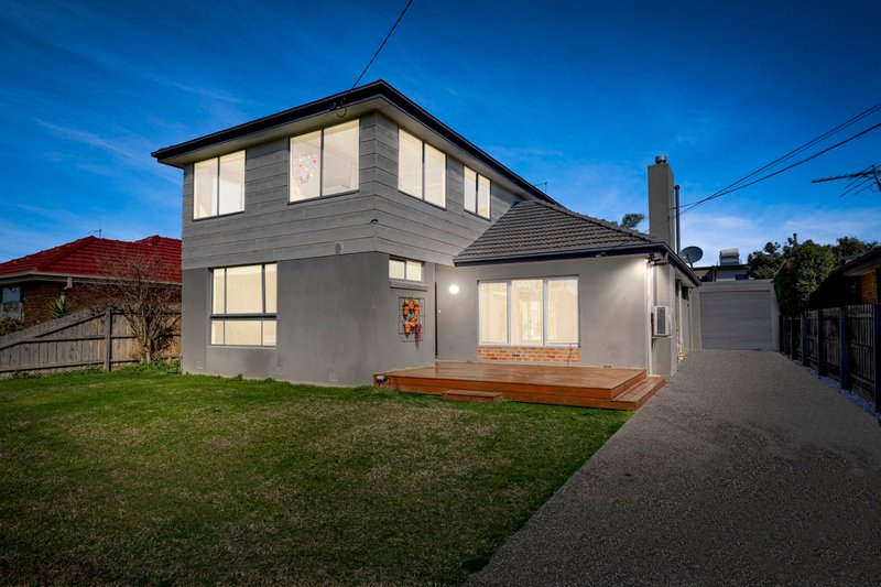 Photo - 6 Warren Road, Cheltenham VIC 3192 - Image 9