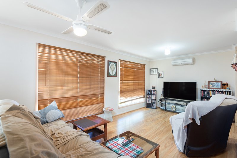 Photo - 6 Warroo Place, Durack QLD 4077 - Image 4