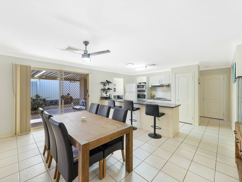 Photo - 6 Watergum Road, Woongarrah NSW 2259 - Image 5