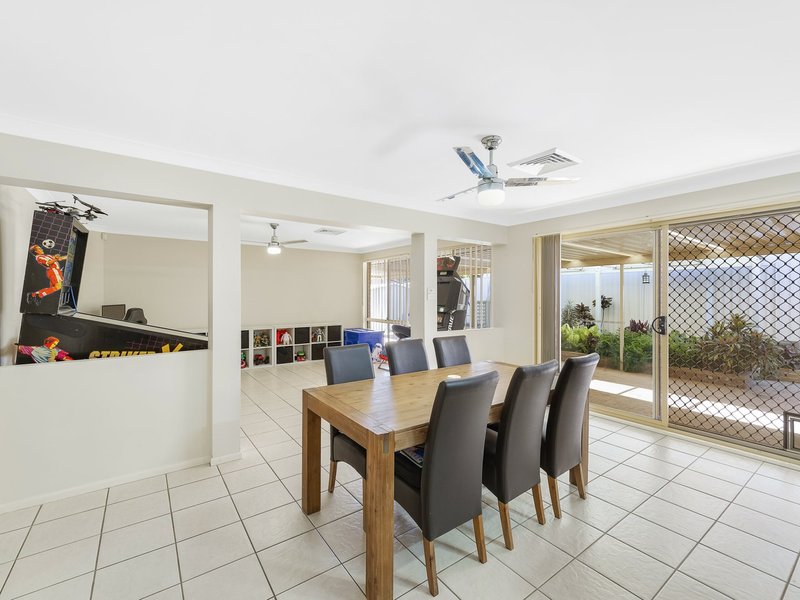 Photo - 6 Watergum Road, Woongarrah NSW 2259 - Image 6