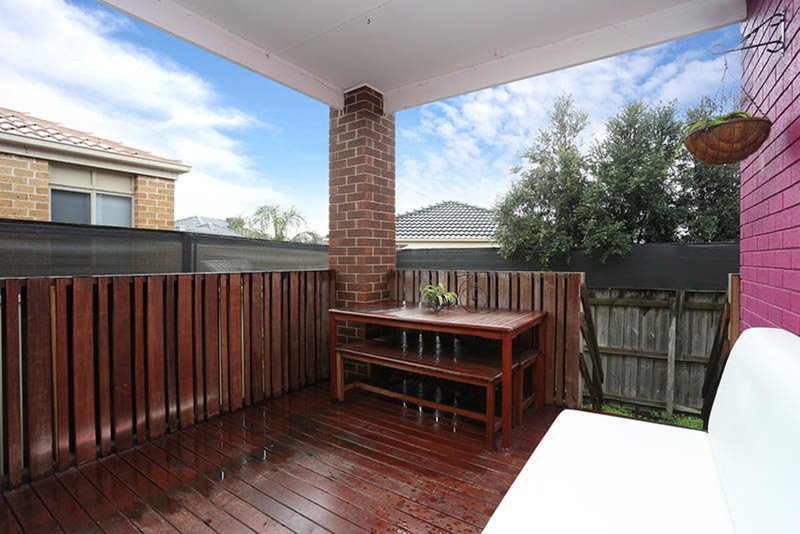 Photo - 6 Watersedge Way, Roxburgh Park VIC 3064 - Image 7