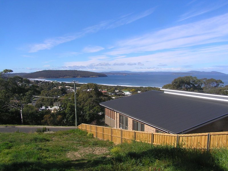 6 Wattle Road, Dodges Ferry TAS 7173