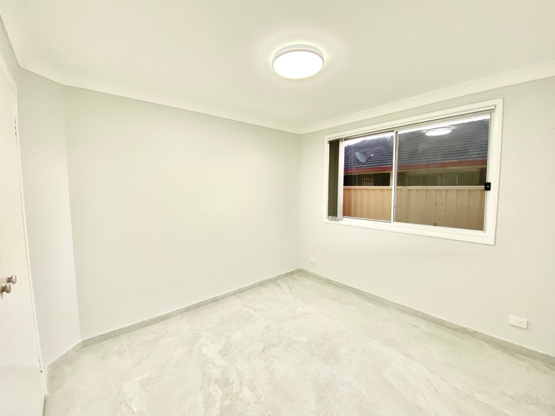 Photo - 6 Watts Place, West Hoxton NSW 2171 - Image 12