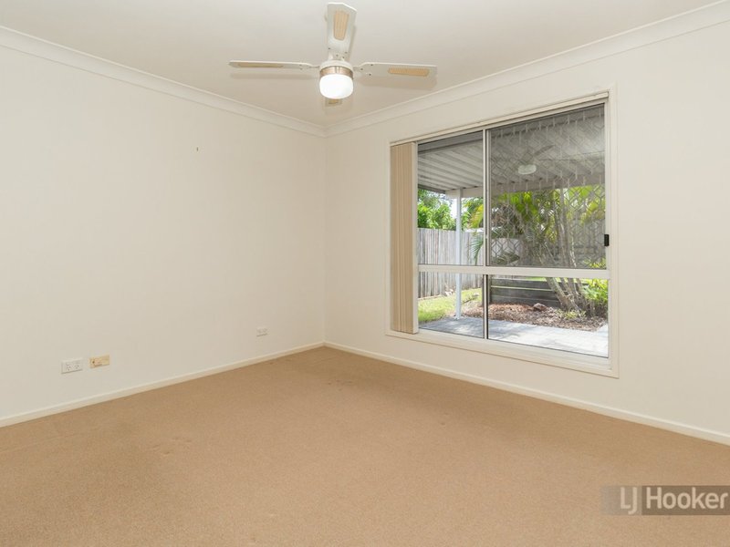 Photo - 6 Weldon Court, Hillcrest QLD 4118 - Image 7