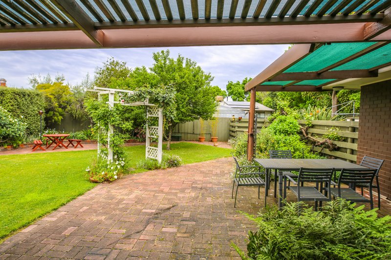 Photo - 6 Wenbern Court, Deniliquin NSW 2710 - Image 11