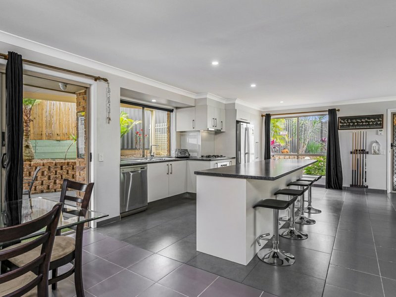 Photo - 6 Westchester Court, Nerang QLD 4211 - Image 5