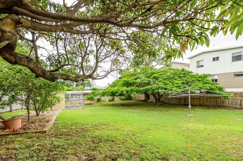 Photo - 6 White Street, West Gladstone QLD 4680 - Image 19