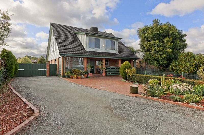 Photo - 6 Whitehaven Crescent, Mulgrave VIC 3170 - Image 10