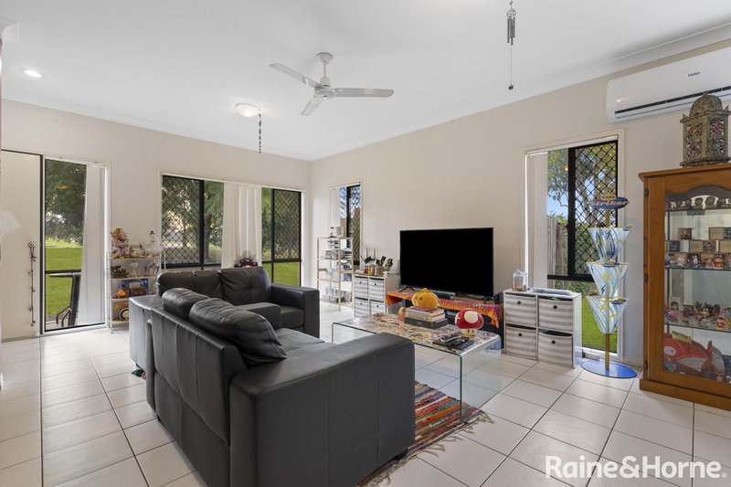 Photo - 6 Whitehouse Court, Redbank Plains QLD 4301 - Image 3