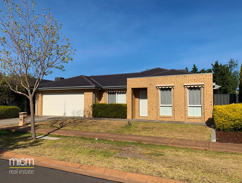 Photo - 6 Whiteley Avenue, Point Cook VIC 3030 - Image 2