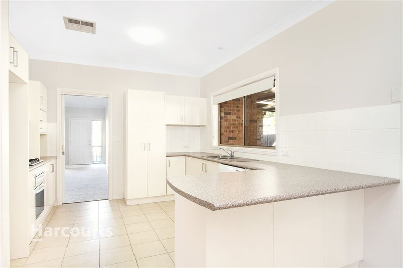 Photo - 6 Whitely Place, Kanahooka NSW 2530 - Image 4