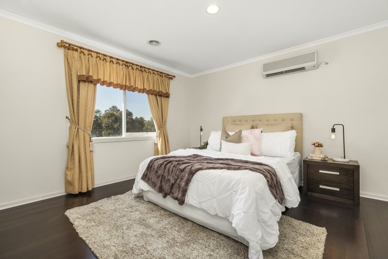 Photo - 6 Wilkinson Place, Glen Waverley VIC 3150 - Image 6