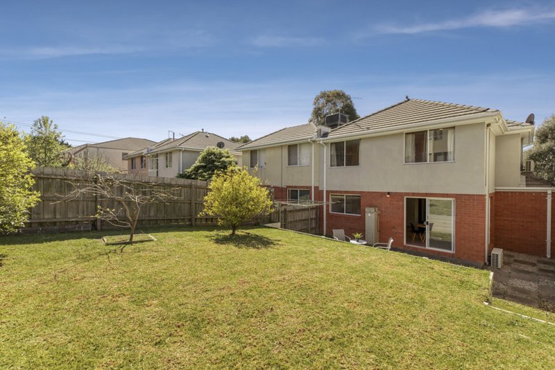 Photo - 6 Wilkinson Place, Glen Waverley VIC 3150 - Image 9