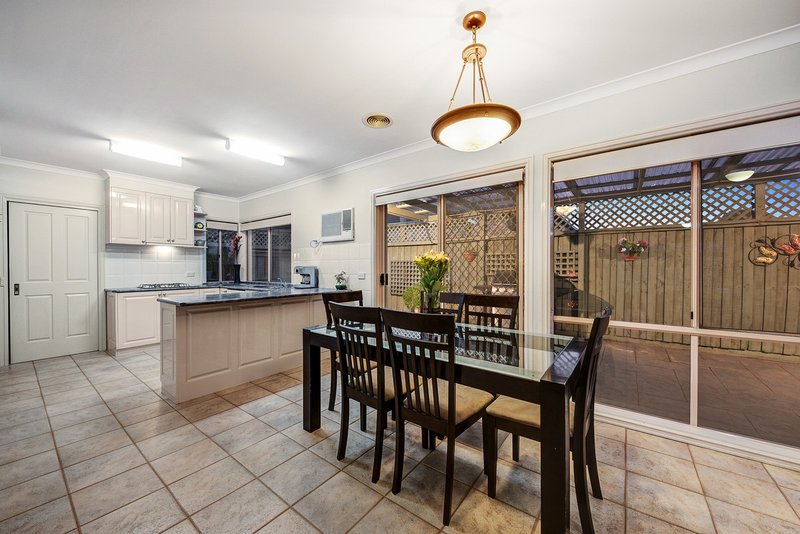 Photo - 6 William Buckley Court, Seabrook VIC 3028 - Image 6