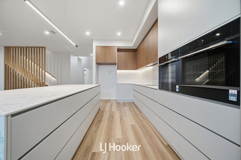 Photo - 6 Williamson Street, Berwick VIC 3806 - Image 7