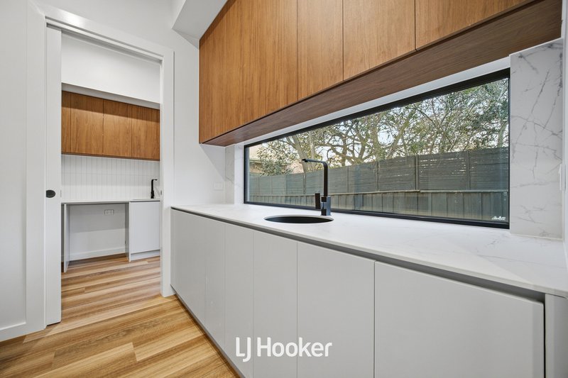 Photo - 6 Williamson Street, Berwick VIC 3806 - Image 8