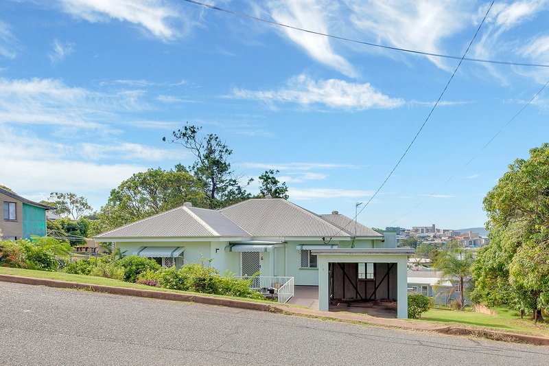 Photo - 6 Williamson Street, West Gladstone QLD 4680 - Image 2