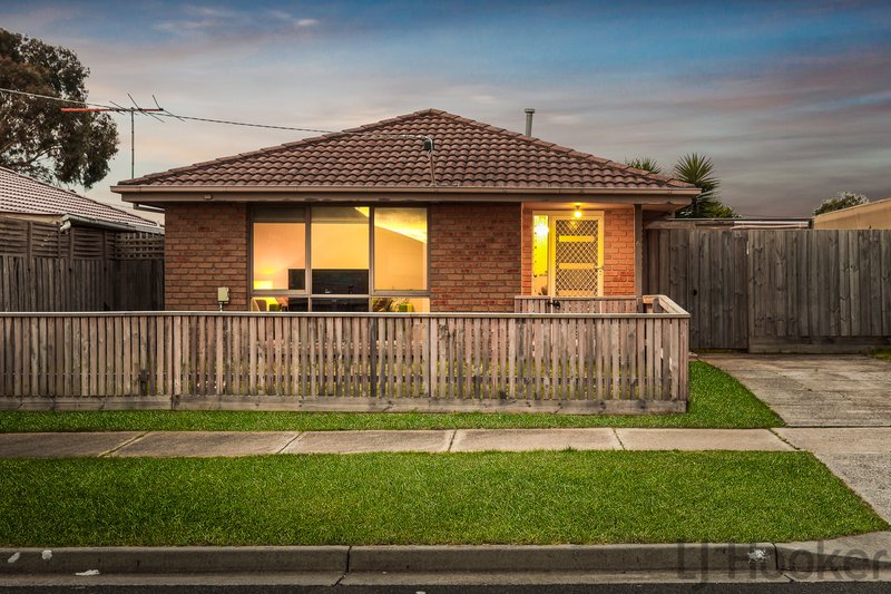 6 Willora Crescent, Cranbourne West VIC 3977