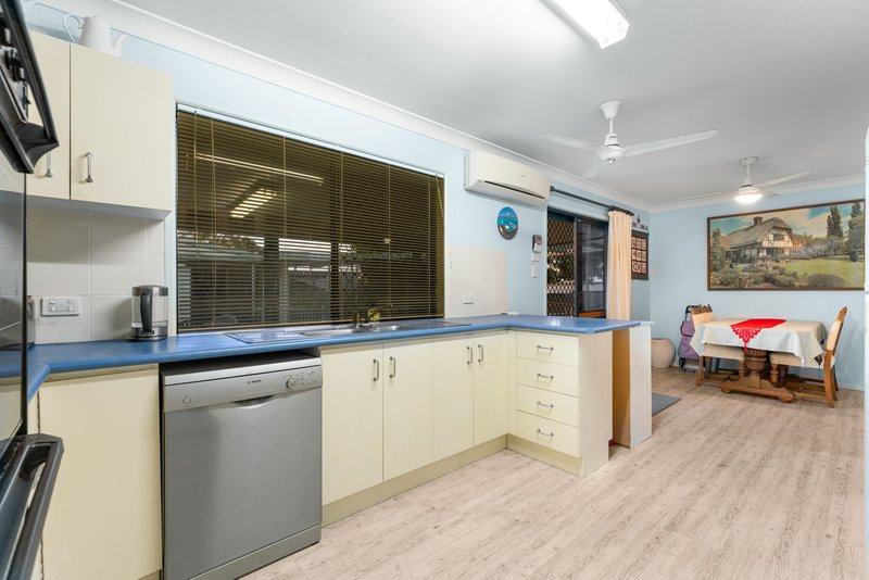 Photo - 6 Wilton Crescent, Boronia Heights QLD 4124 - Image 4