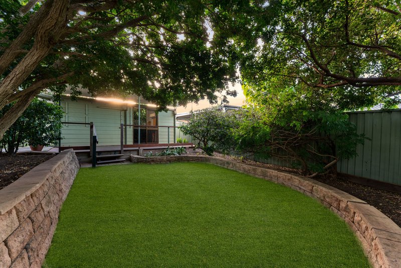 Photo - 6 Wilton Crescent, Boronia Heights QLD 4124 - Image 15