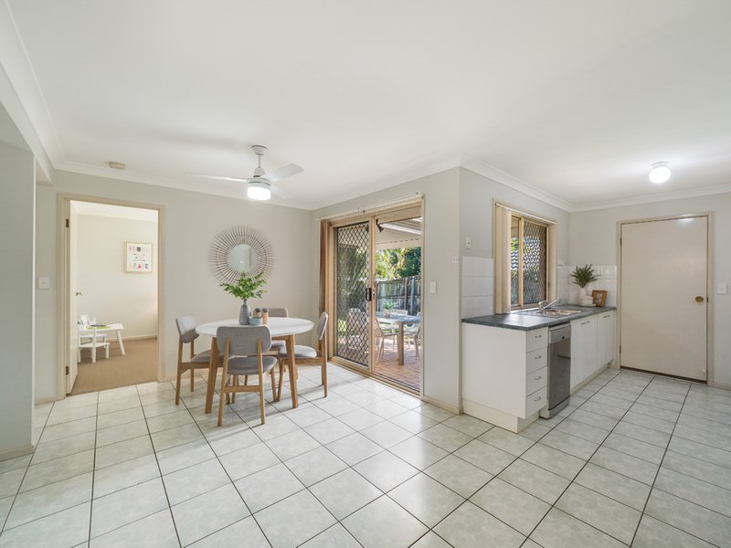 Photo - 6 Wimbledon Circuit, Carseldine QLD 4034 - Image 6