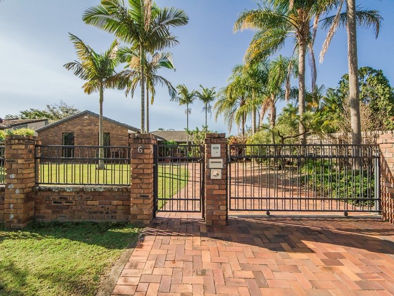 Photo - 6 Winch Court, Mermaid Waters QLD 4218 - Image 1