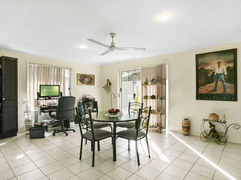 Photo - 6 Winchester Drive, Nerang QLD 4211 - Image 3