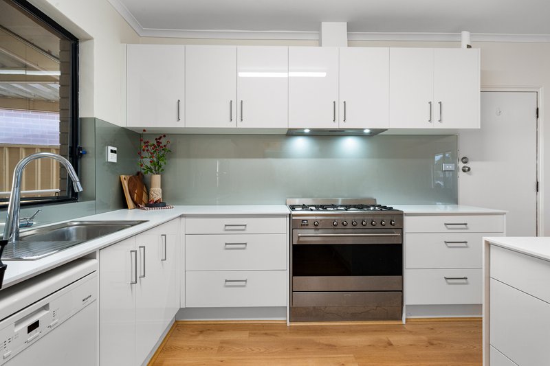 Photo - 6 Windermere Avenue, West Lakes SA 5021 - Image 7