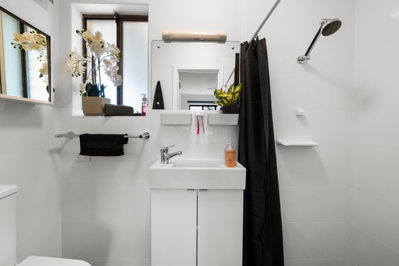 Photo - 6 Windermere Avenue, West Lakes SA 5021 - Image 16
