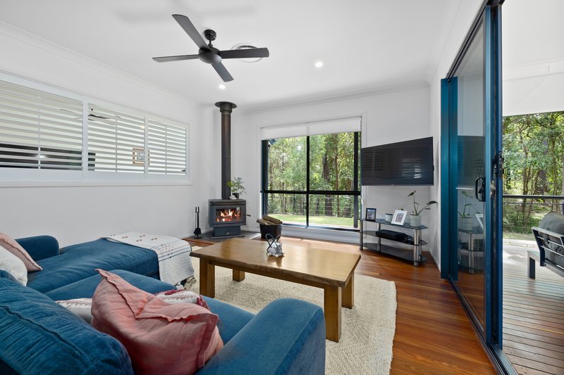 Photo - 6 Windsong Street, Eatons Hill QLD 4037 - Image 7