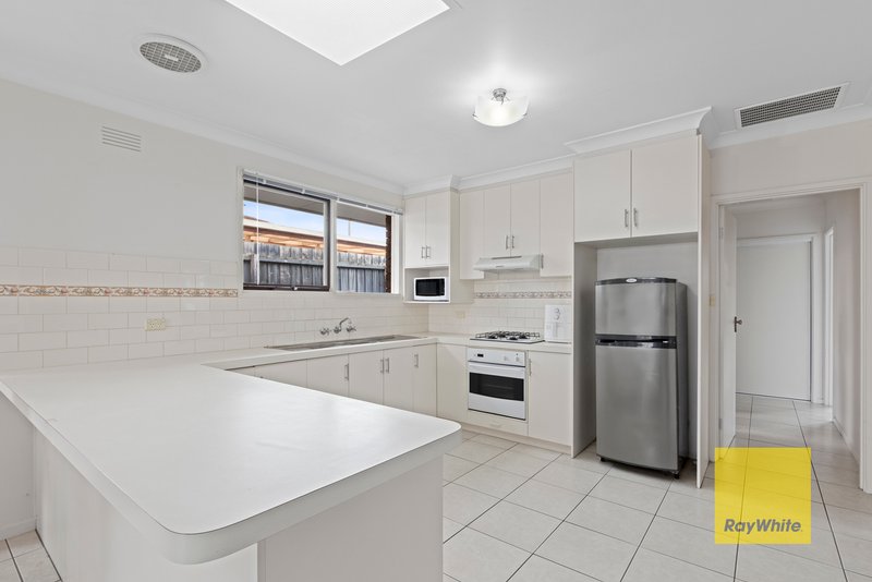 Photo - 6 Wingarra Drive, Grovedale VIC 3216 - Image 2