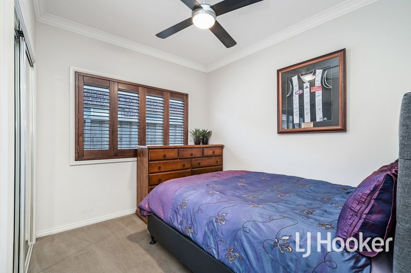 Photo - 6 Winneke Way, Pakenham VIC 3810 - Image 14