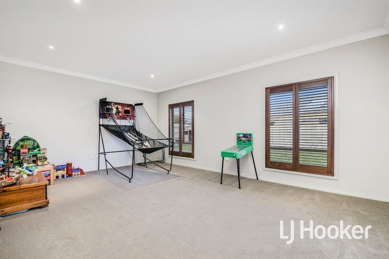 Photo - 6 Winneke Way, Pakenham VIC 3810 - Image 15