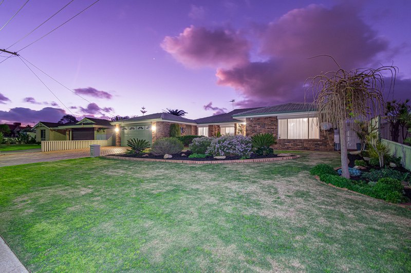 Photo - 6 Winsport Court, Merriwa WA 6030 - Image 2