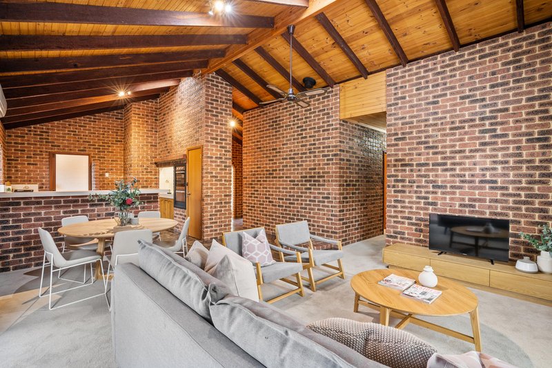 Photo - 6 Winster Close, Duncraig WA 6023 - Image 9