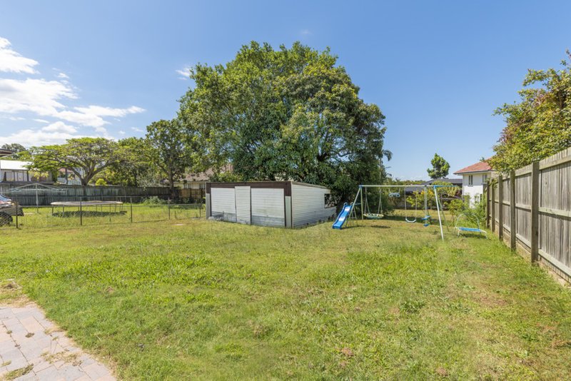 Photo - 6 Wirega Street, Wavell Heights QLD 4012 - Image 2