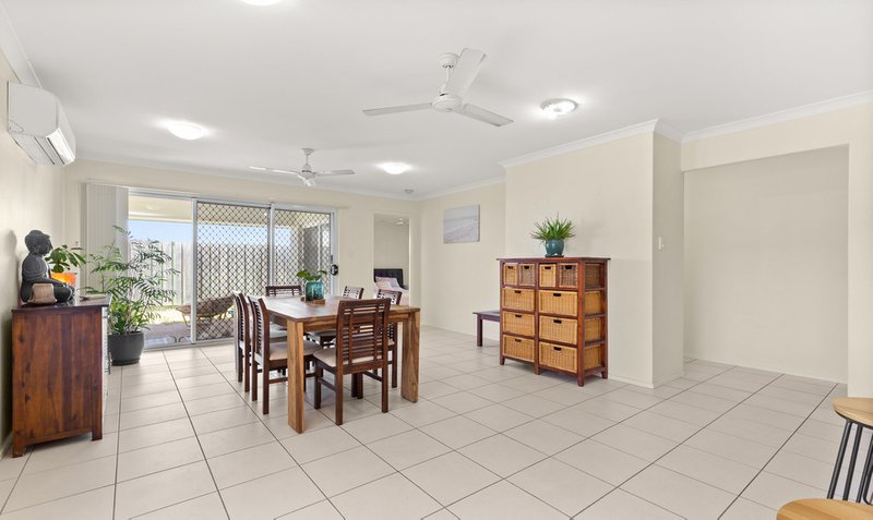 Photo - 6 Woodland Court, Murrumba Downs QLD 4503 - Image 7