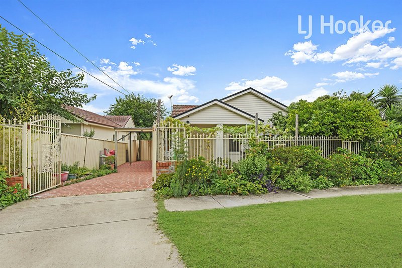 6 Woods Ave , Cabramatta NSW 2166