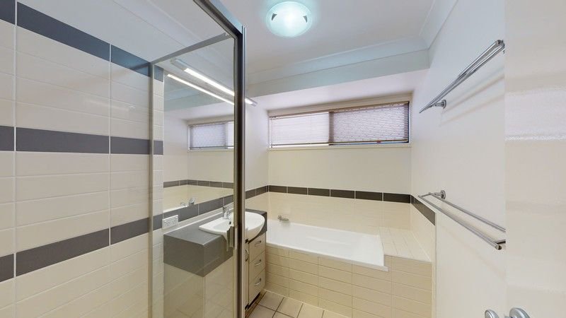 Photo - 6 Woods Close, Mcdowall QLD 4053 - Image 13