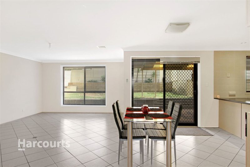 Photo - 6 Woodside Circuit, Horsley NSW 2530 - Image 4