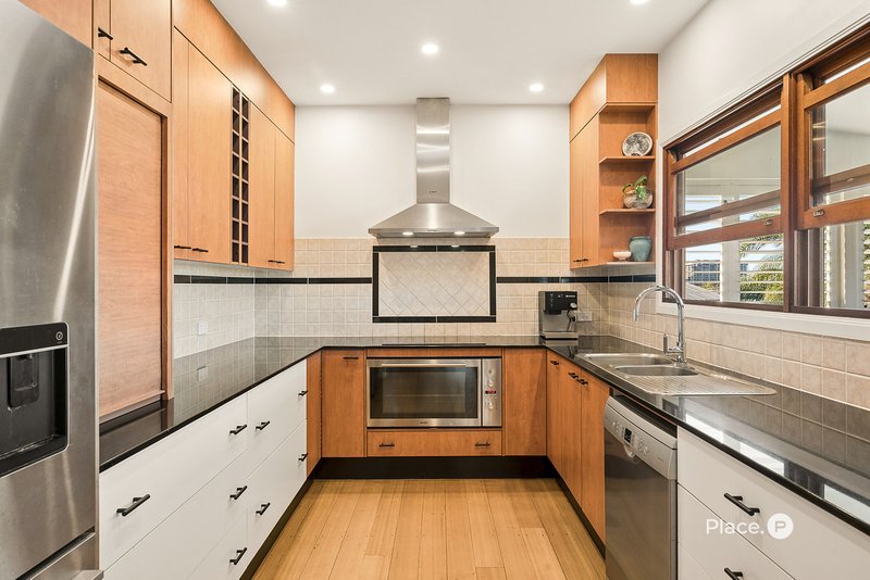 Photo - 6 Wordsworth Street, Bulimba QLD 4171 - Image 7