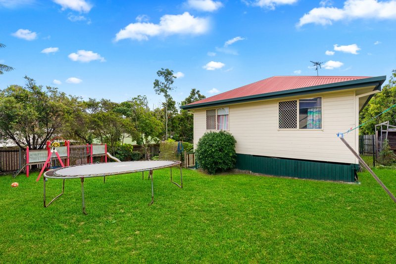 Photo - 6 Wullun Place, Narangba QLD 4504 - Image 11