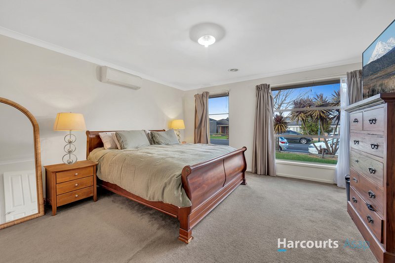 Photo - 6 Wurundjeri Boulevard, Berwick VIC 3806 - Image 2