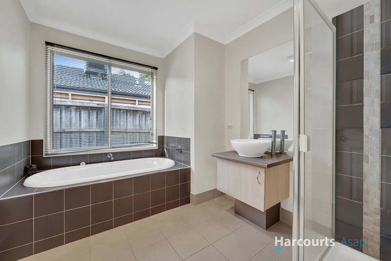 Photo - 6 Wurundjeri Boulevard, Berwick VIC 3806 - Image 10