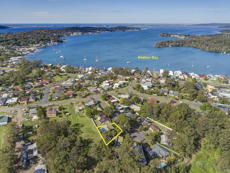 Photo - 6 Wybalena Close, Kilaben Bay NSW 2283 - Image 17