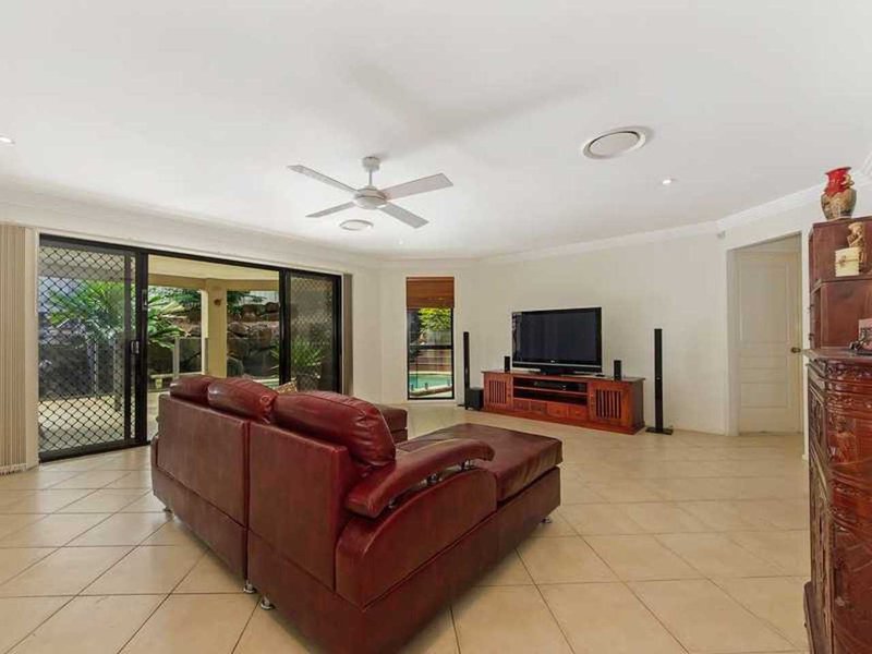 Photo - 6 Wyllie Way, Reedy Creek QLD 4227 - Image 8