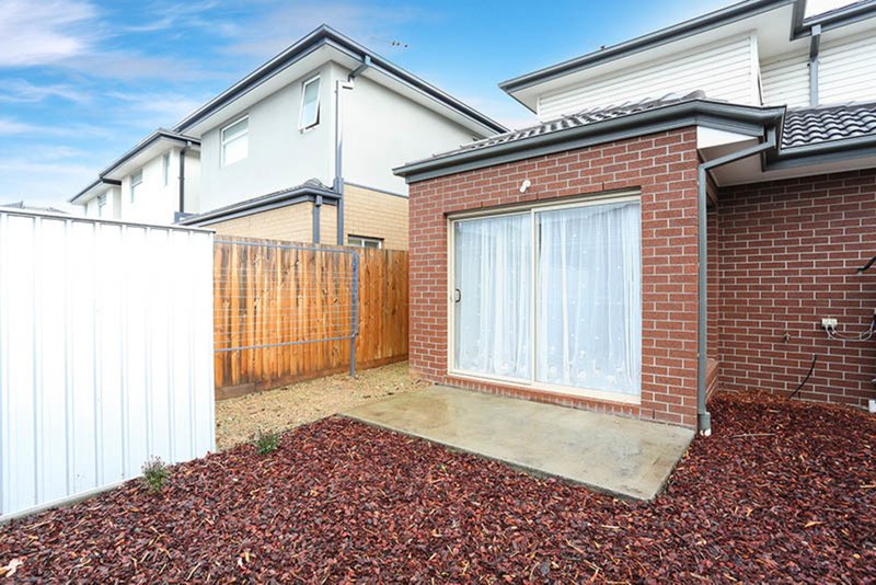 Photo - 6 Wyndcliffe Way, Roxburgh Park VIC 3064 - Image 8