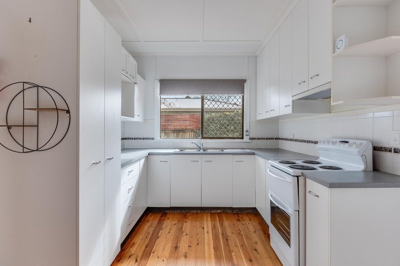 Photo - 6 Wyndham Street, North Toowoomba QLD 4350 - Image 2