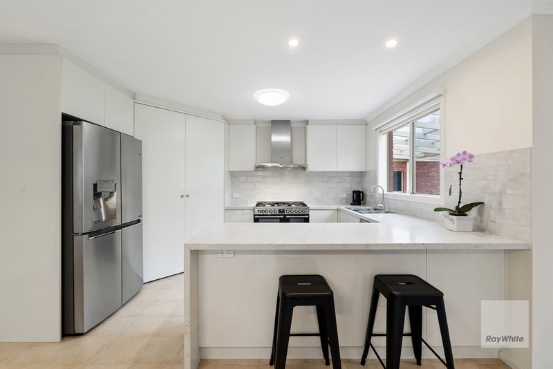 Photo - 6 Wyperfeld Avenue, Taylors Lakes VIC 3038 - Image 6